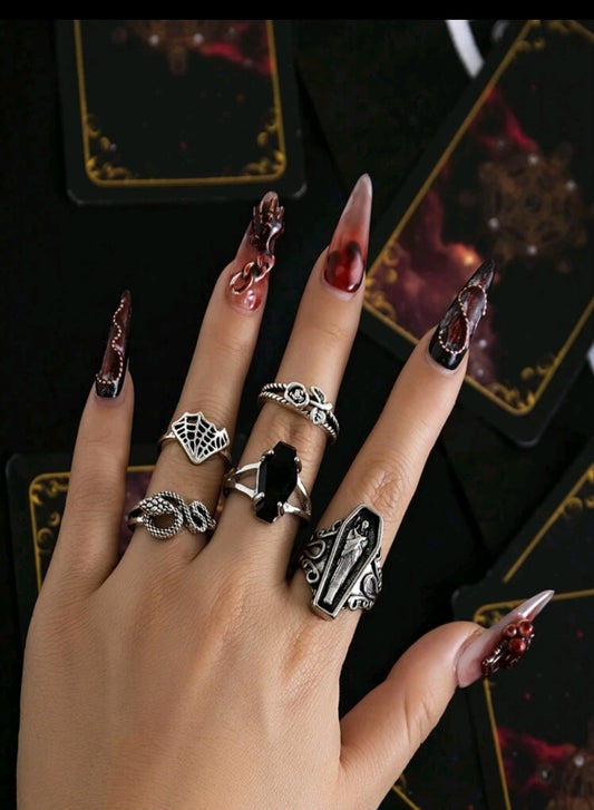 5 piece Gothic design rings